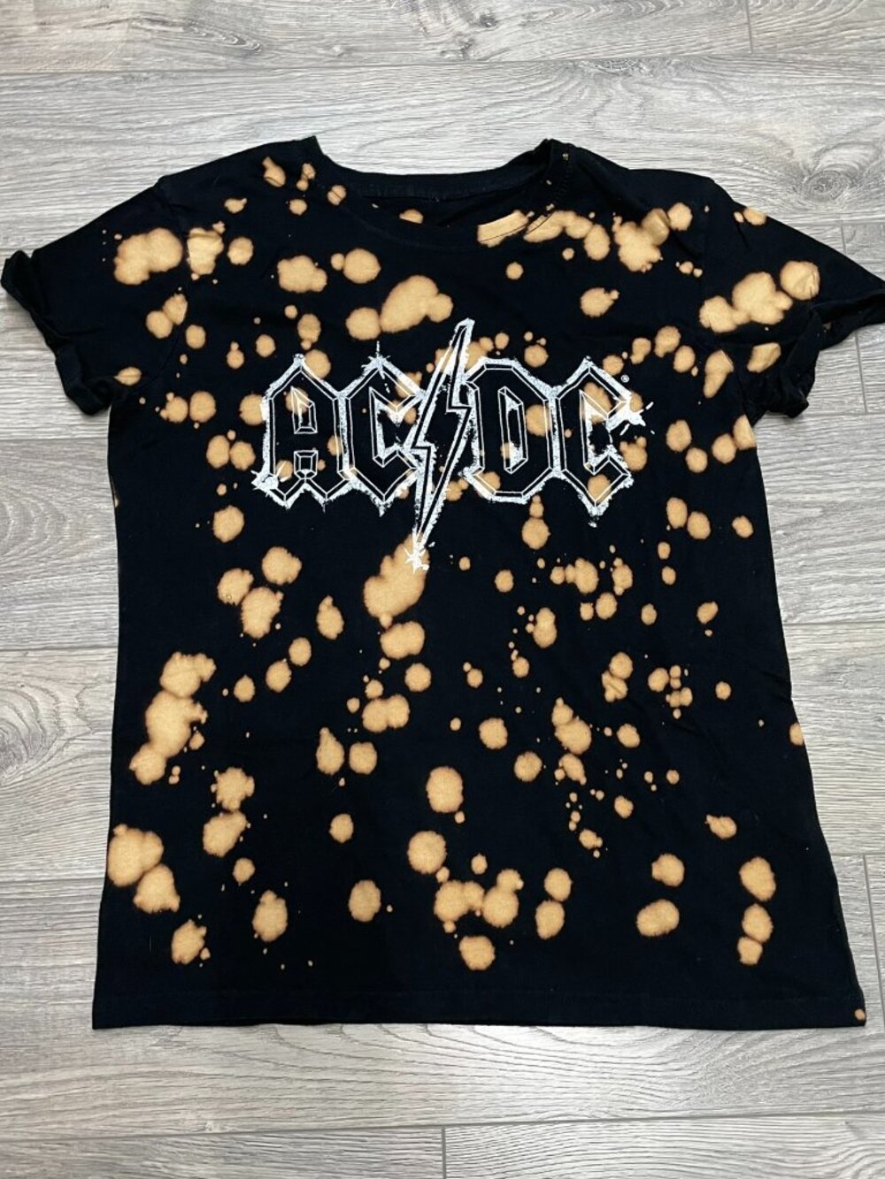 ACDC Bleach Splatter Graphic T Shirt Womens Size Small Band Tee Rock Grunge Blac